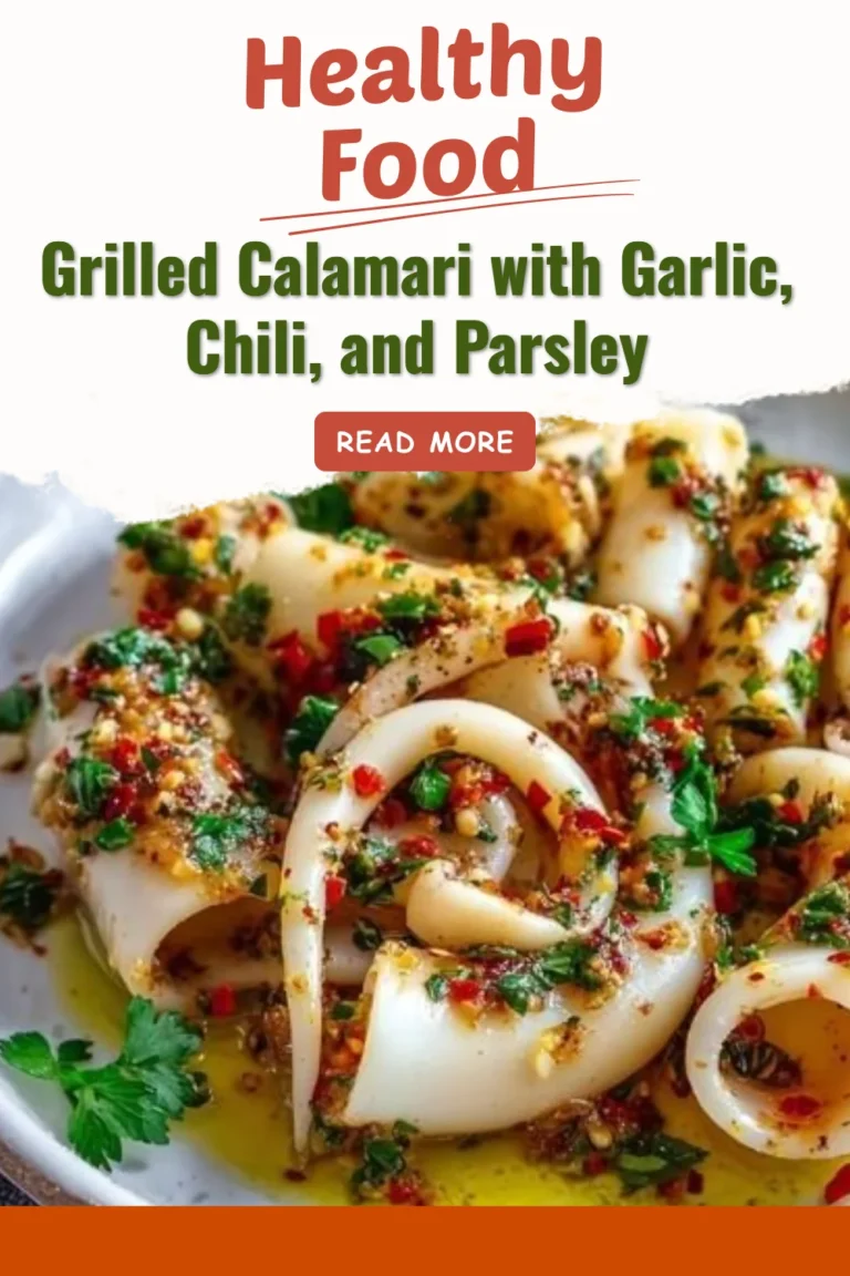 Calamars grillés avec ail, piment et persil servis sur une assiette