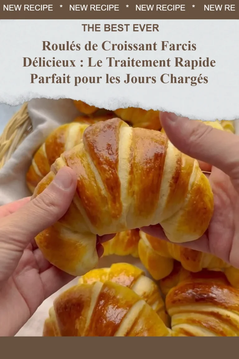 Roulés de croissant farcis délicieux prêts à être dégustés